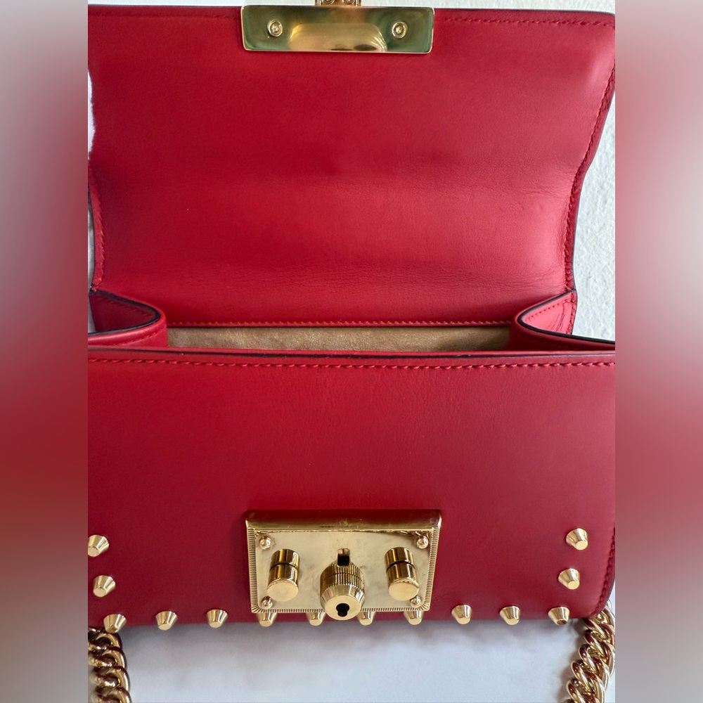 GUCCI Red Leather Stud & Faux Pearl Padlock Shoulder Bag - Picture 6 of 10
